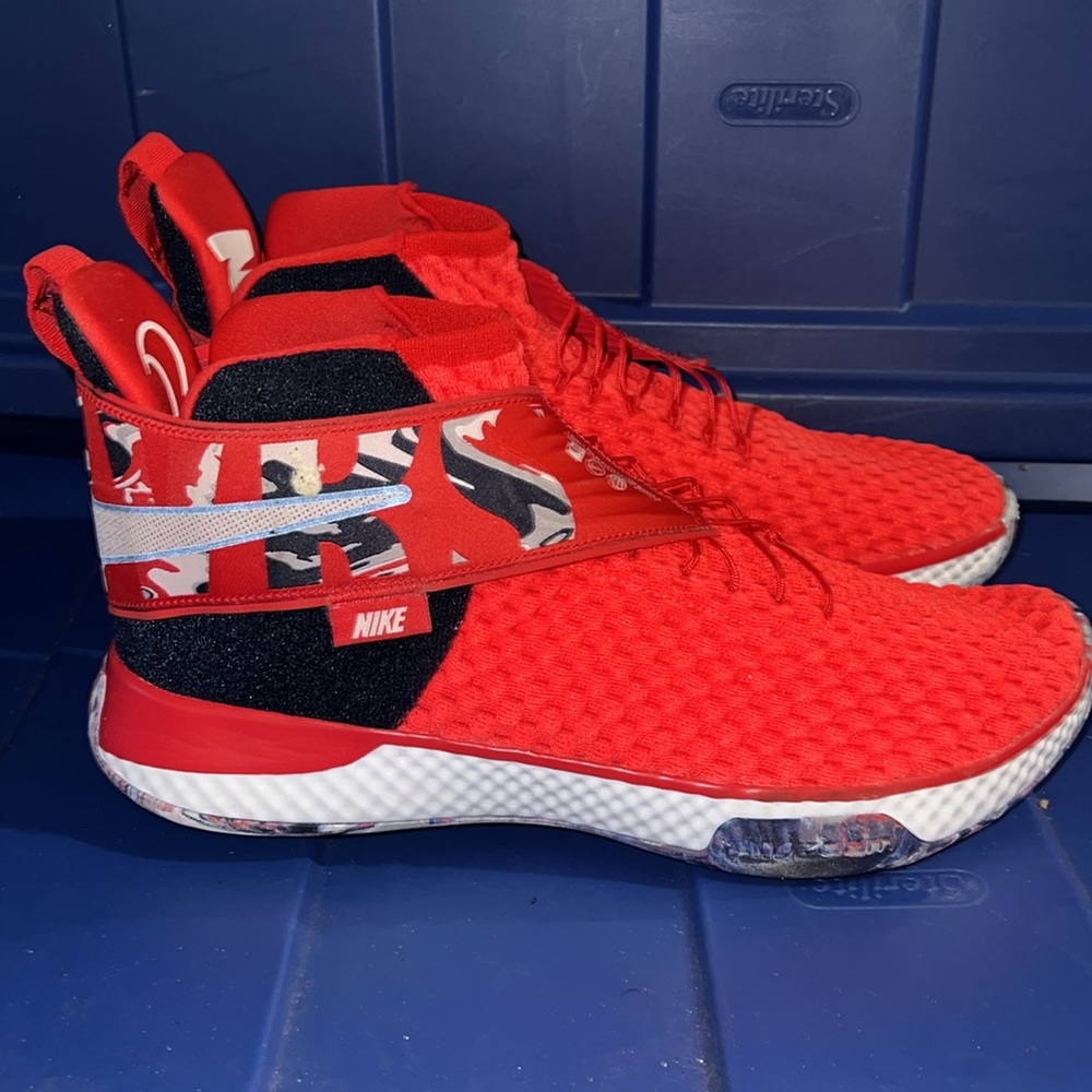 Nike Air Zoom Unvrs Flyease